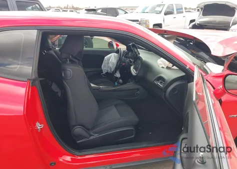 2016 Dodge Challenger R/T z USA, uszkodzony, nr VIN 2C3CDZBT3GH138123